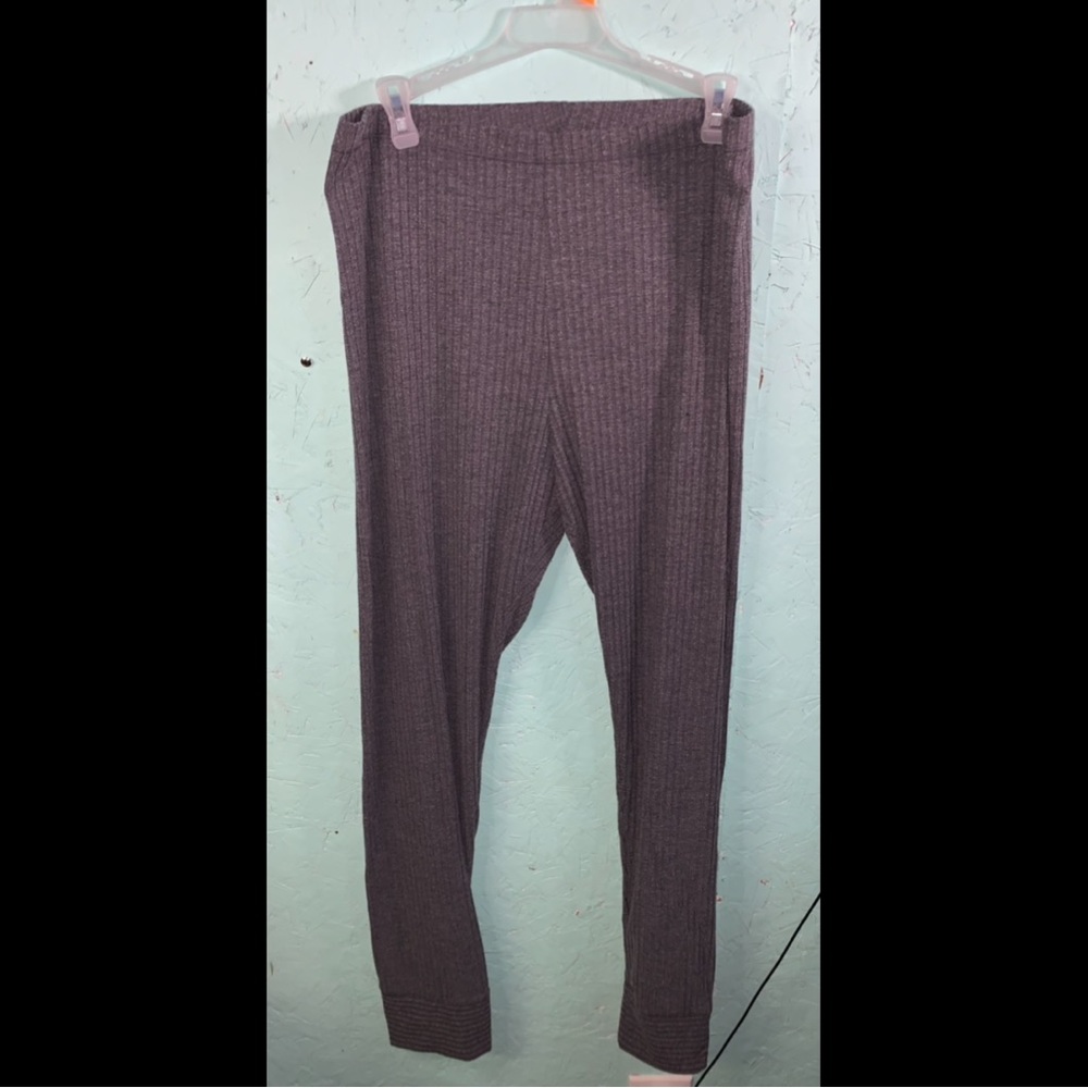 Gray Ribbed Leggings - Picture 2 of 6